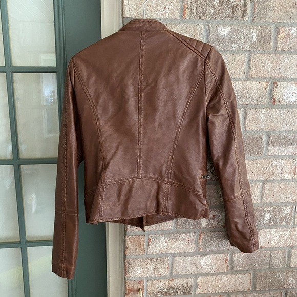 Leather jacket - Picture 2 of 3